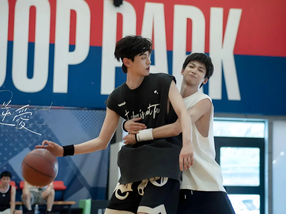 高分双男主剧逆爱全集-《逆爱》8-10集高清免费在线观看-2025最新短剧逆爱无删减版