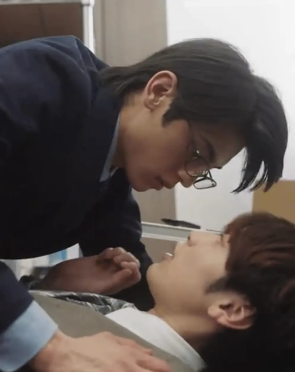 《乖乖停下就有奖励》1-30集完整版免费看 - 双男主短剧高清在线播放 - 2025最新热播剧集 - 乖乖停下就有奖励HD资源下载