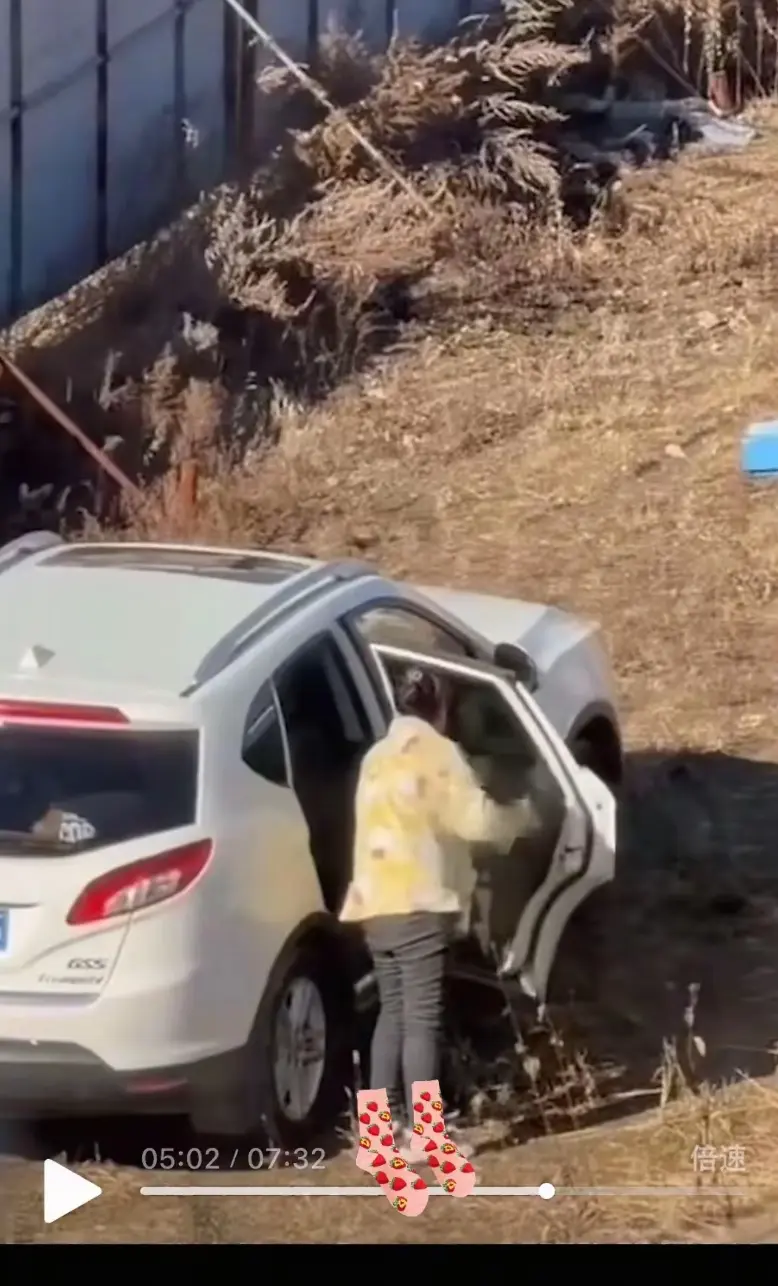 《吉DR3855传奇车摇晃事件》完整视频 - 辽源网红打卡地高清资源 - 免费在线观看无删减