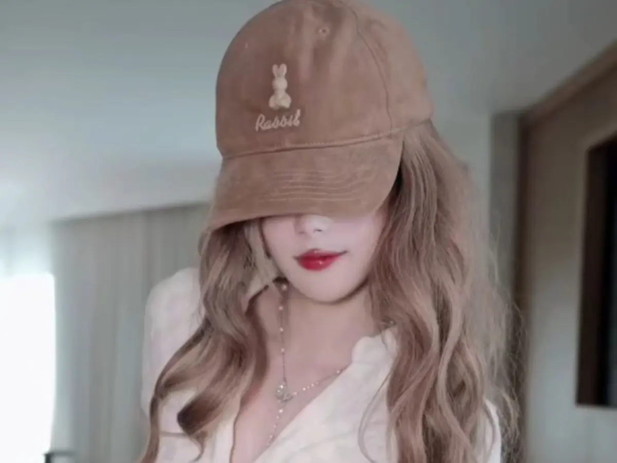 糖心vloG圣诞特供：饼干姐姐&白菜妹妹双人圣诞合集-粉色战衣高清播放-糖心视频完整版在线观看