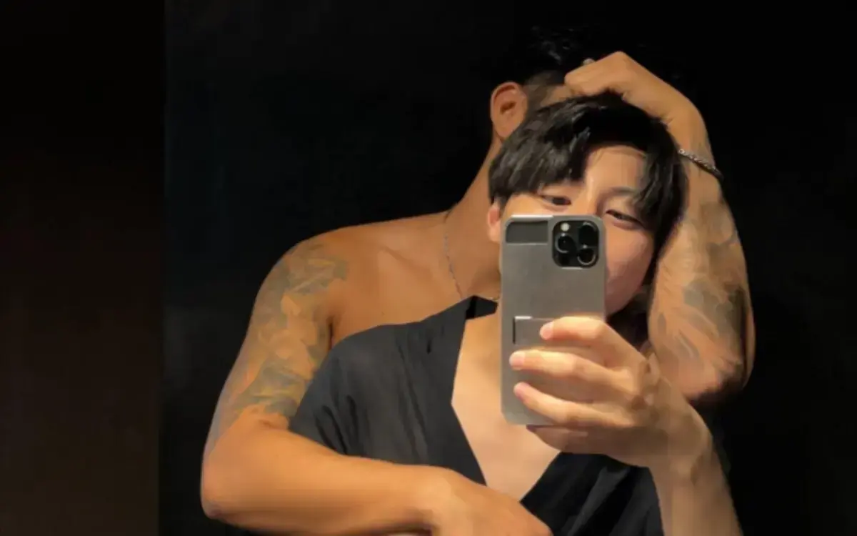 《花臂老师 / 花臂凉太 / 花臂夫妇》全季完整版高清播放-花臂老师全集无删减免费在线观看-1080P超清画质流畅不卡顿