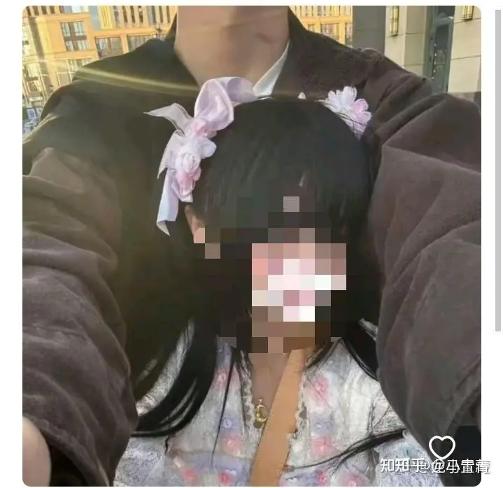 网红人设裂痕！《“小嫩瑶”扣饺子皮》完整视频遭泄露
网友爆料更多细节-小嫩瑶形象危机（高清资源）