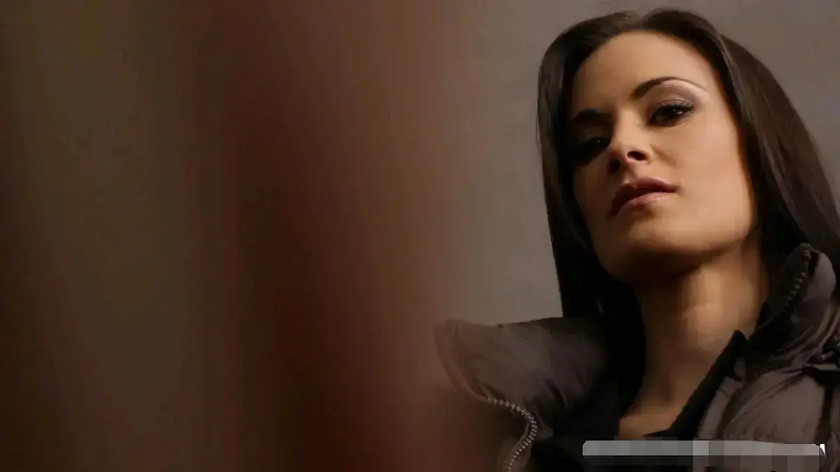 《女警奥莎娜》法国电影1080P高清在线观看全剧集-女警奥莎娜未删减版免费看-法式警匪叙事正义与人性探讨